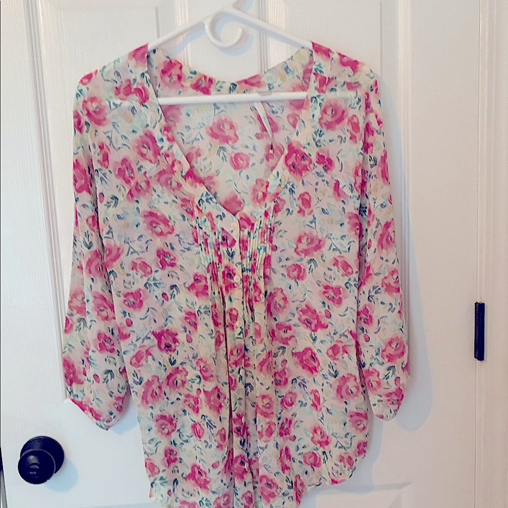 Lauren Conrad three-quarter sleeve top.